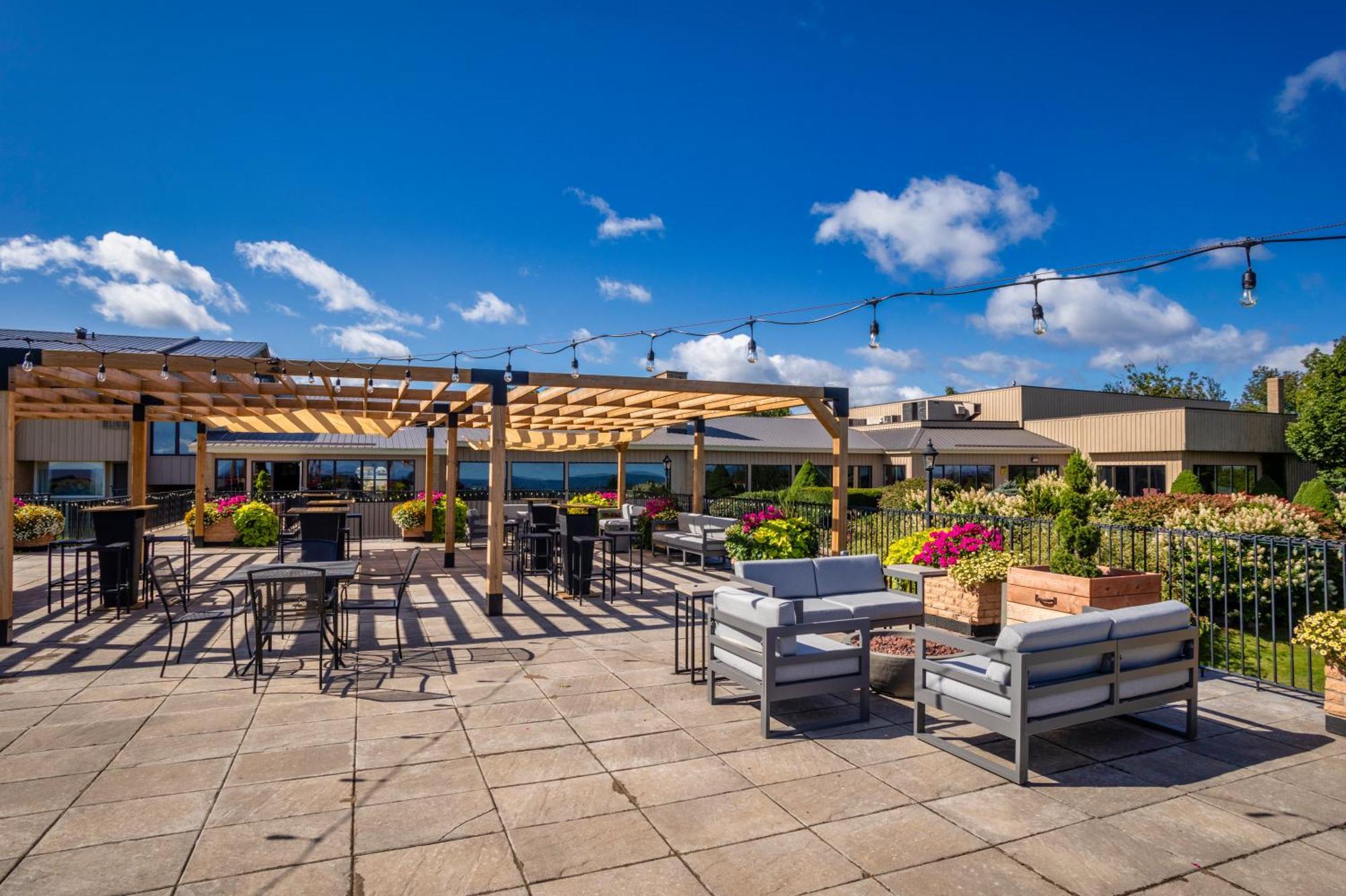 Old Orchard Inn Wolfville Εξωτερικό φωτογραφία